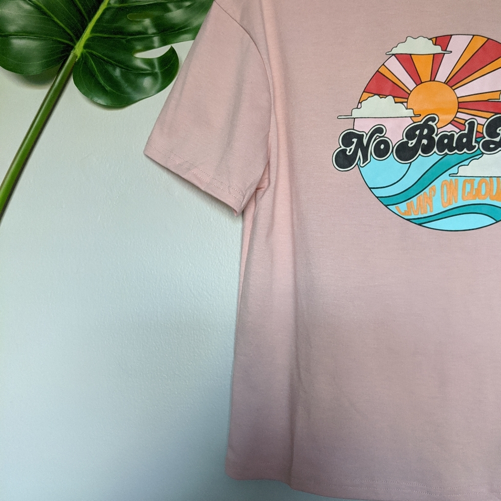 No bad days pink short sleeve graphic tee - Picture 2 of 7